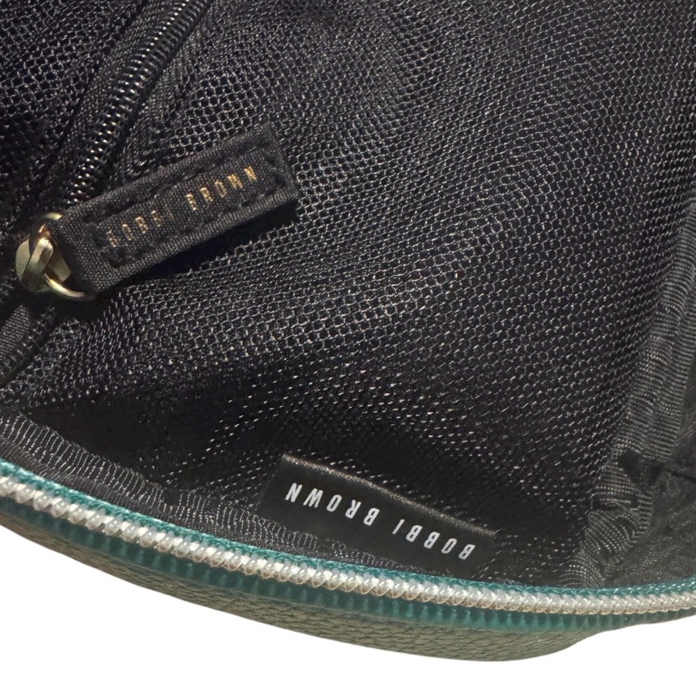 Bobbi Brown Green Pebbled Leather Cosmetic Case - Picture 9 of 9